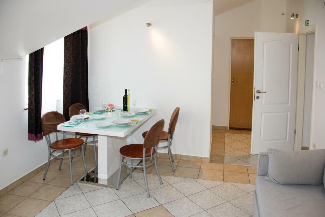 Apartments Ankica Sibenik Bagian luar foto