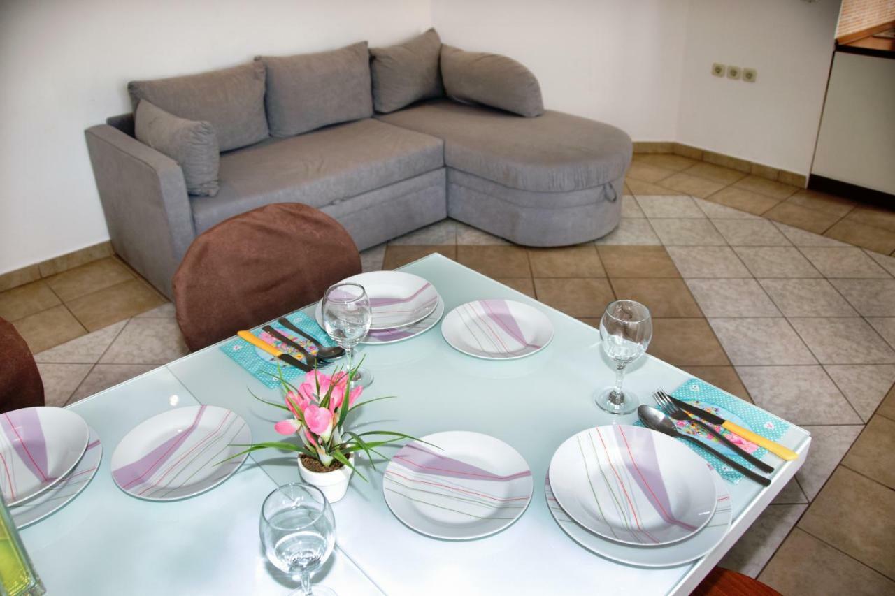 Apartments Ankica Sibenik Bagian luar foto