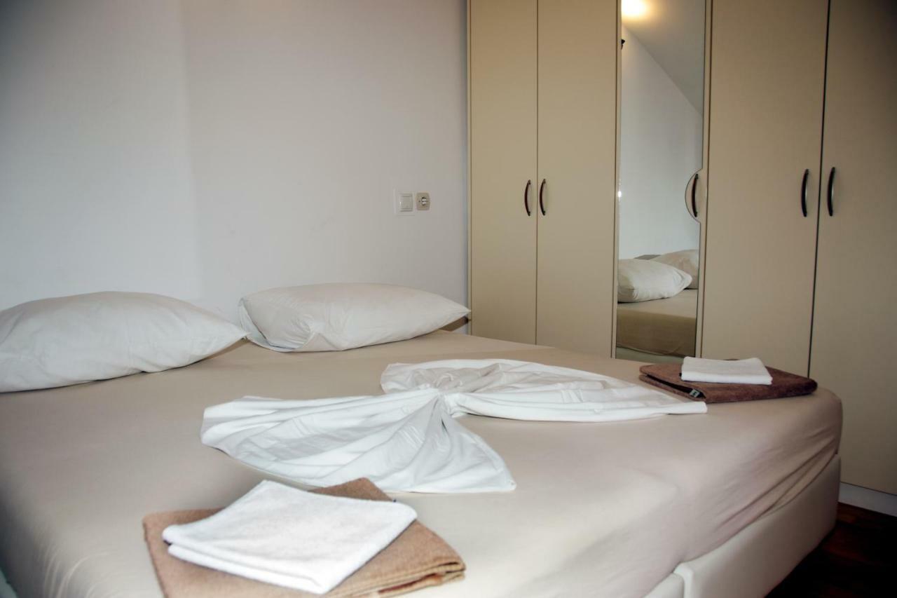 Apartments Ankica Sibenik Bagian luar foto